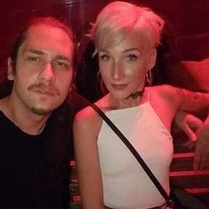 Meet your Posher, Kara